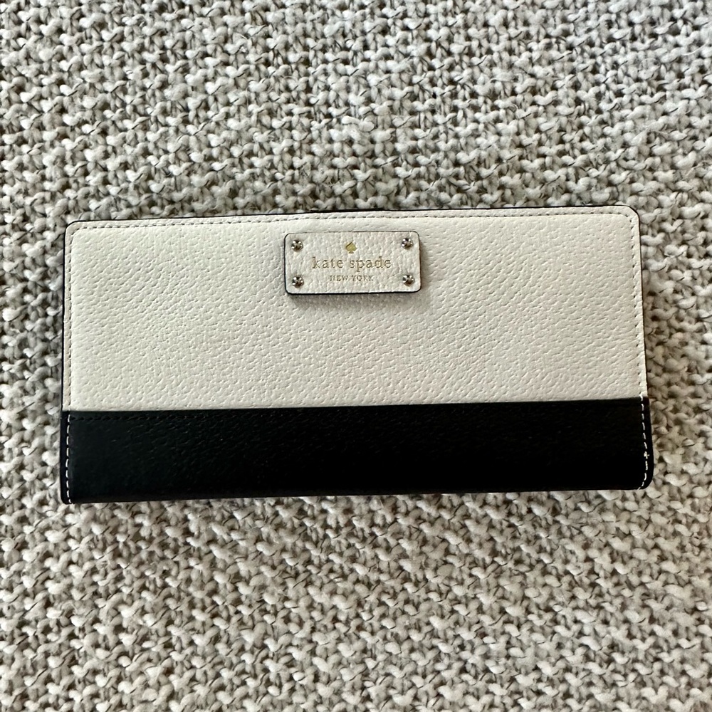Black and White Kate Spade Wallet